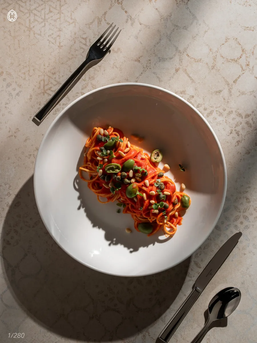 Spaghetti with Roasted Pepper and Pine Nuts